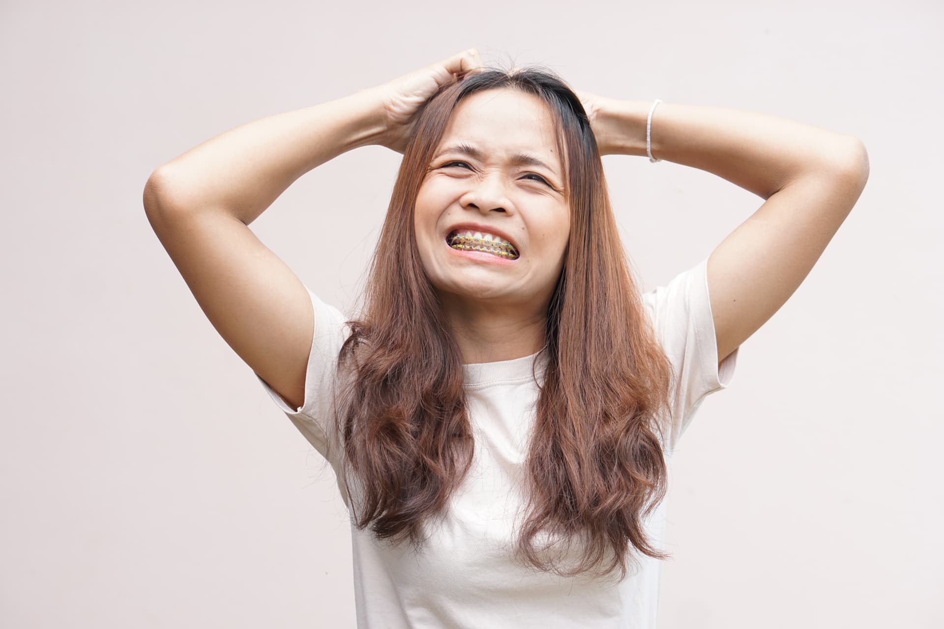 毛躁髮質的示意圖片